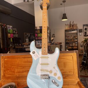 Fender Stratocaster Vintera ’50s Daphne Blue (Mex) Spedizione inclusa
