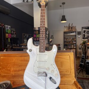 Fender Stratocaster Player Polar White (10/2022 Mex) Spedizione inclusa