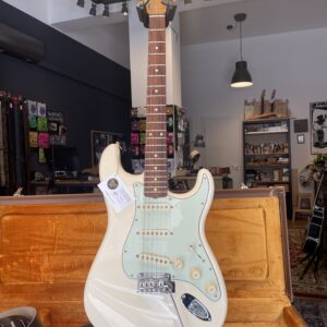 Fender Stratocaster Vintera ‘60s Modified Olympic White (Mex) Spedizione inclusa
